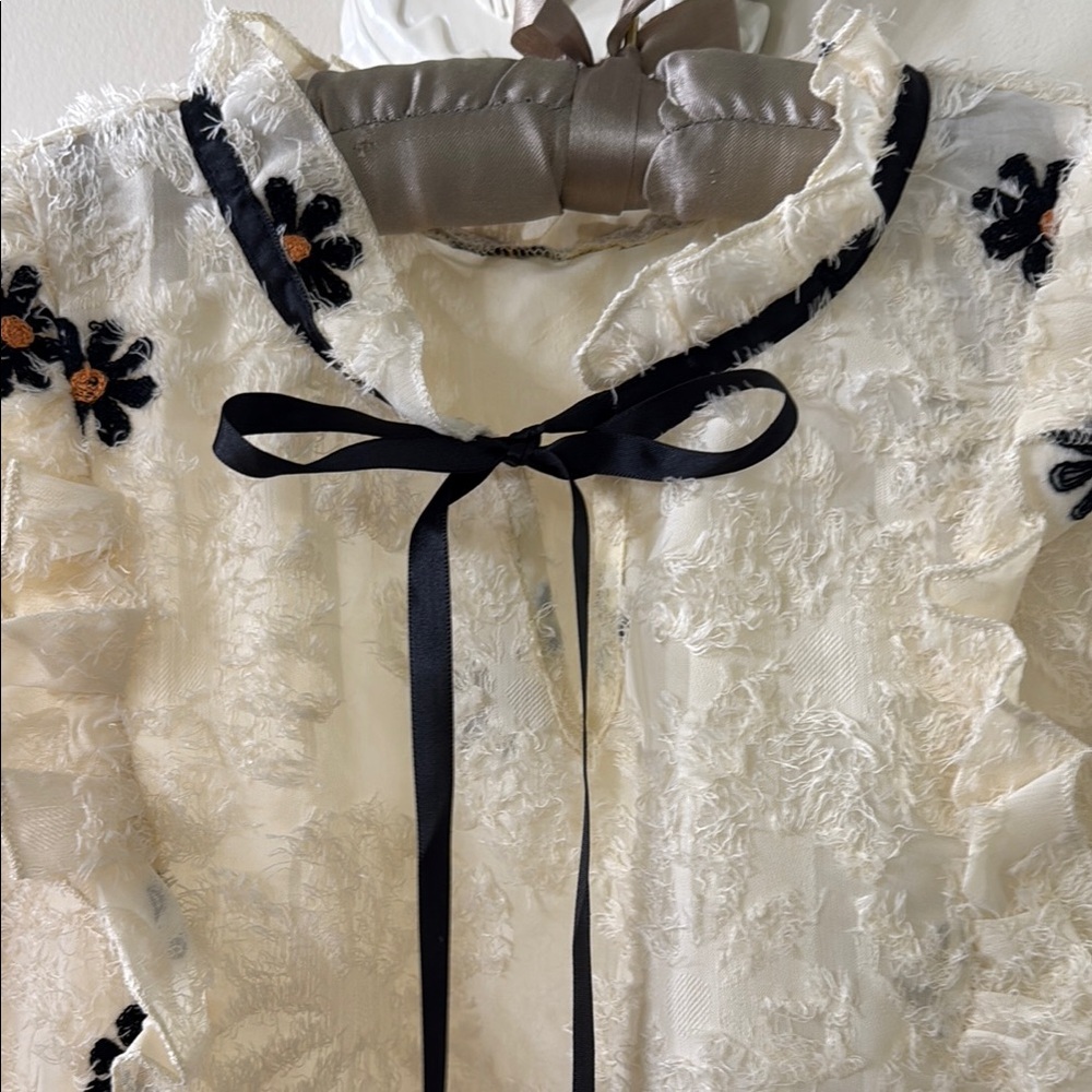 Floral Lace Ruffle Top - Cream - Picture 3 of 5